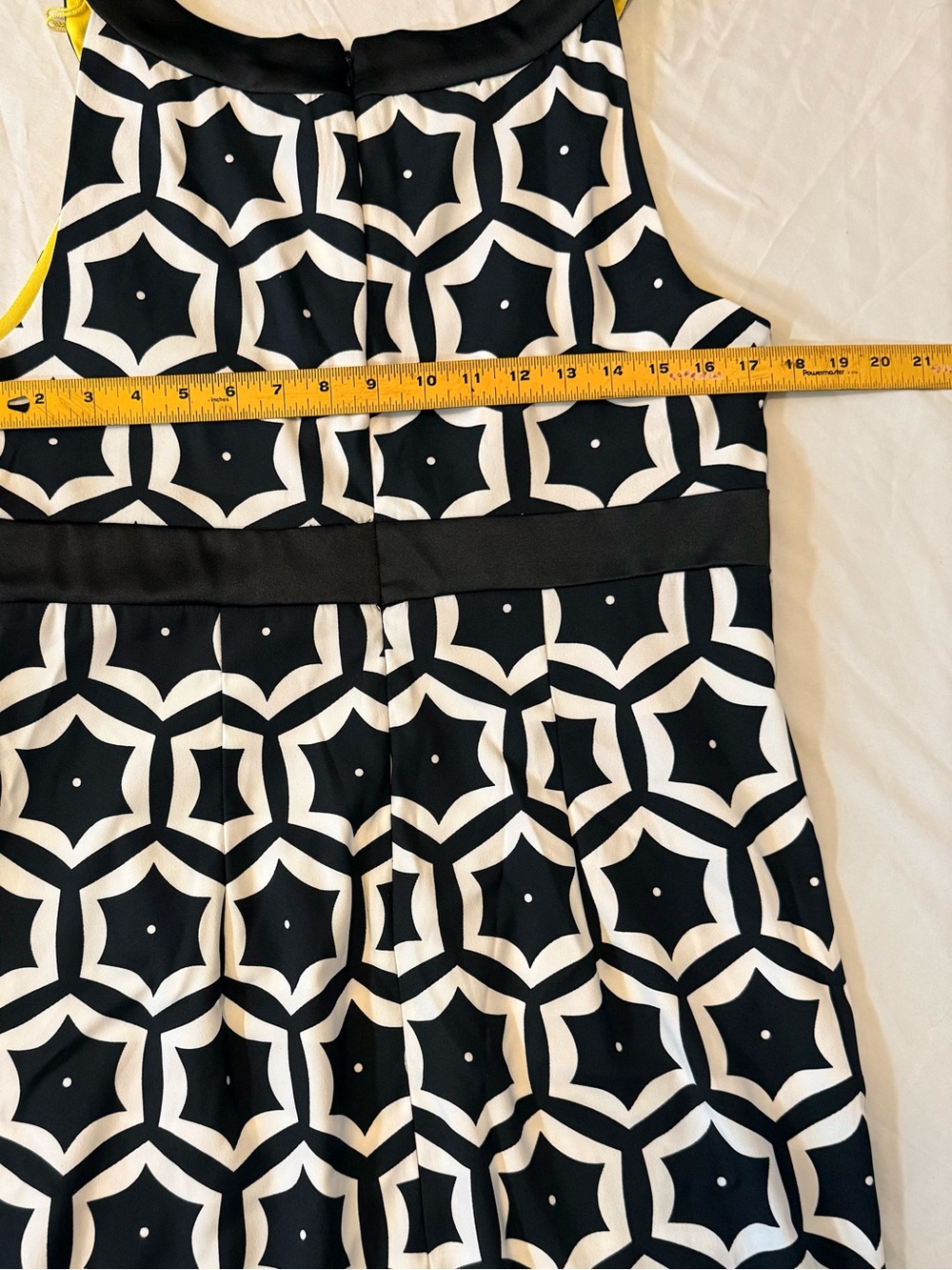 London Times Black & White Geometric Sleeveless Dress with Yellow Accents (GG33) - Picture 12 of 16